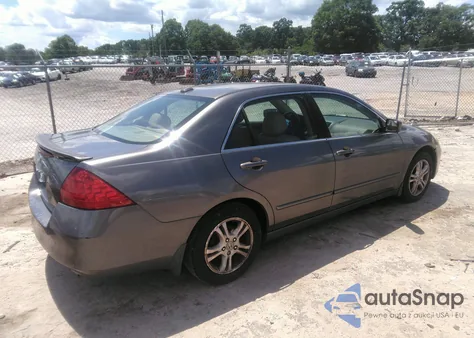 2007 Honda Accord 2.4 Ex z USA, uszkodzony, nr VIN 1HGCM56887A142291